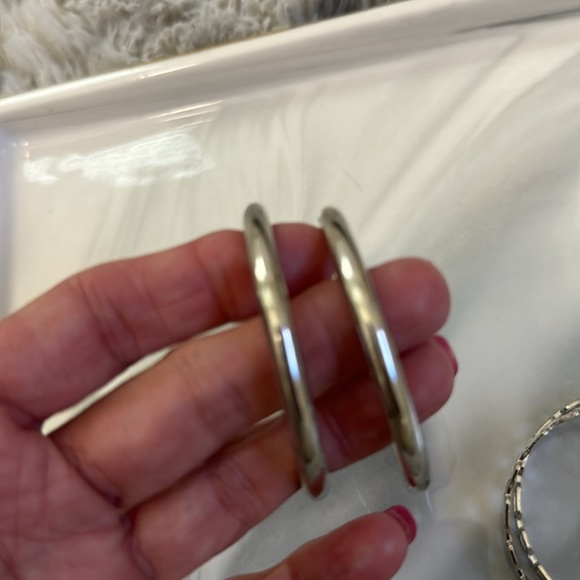 NEW nOir Jewelry Earrings 3 Set Silver Tone Fashion Hoops - Picture 10 of 17